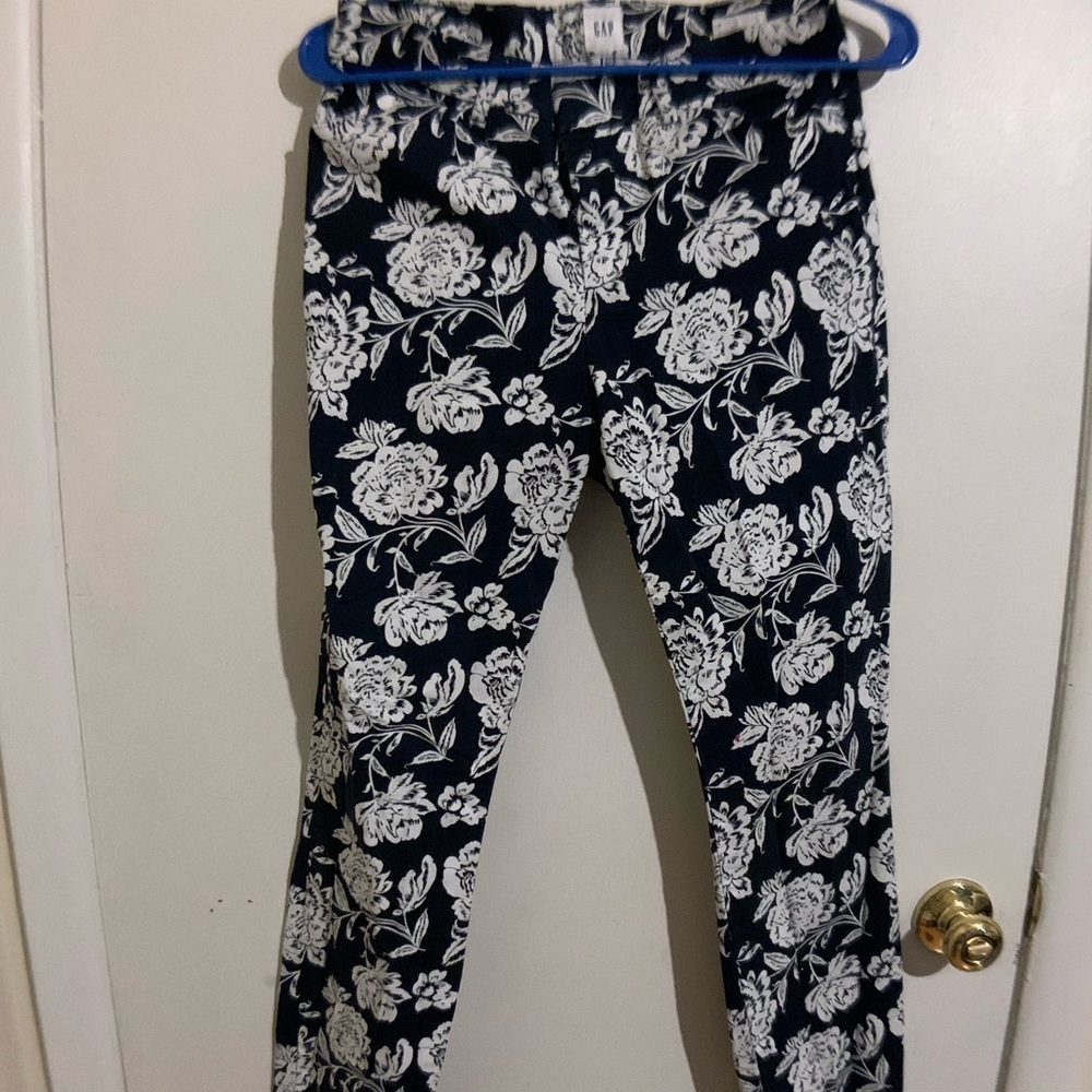 Floral capris
